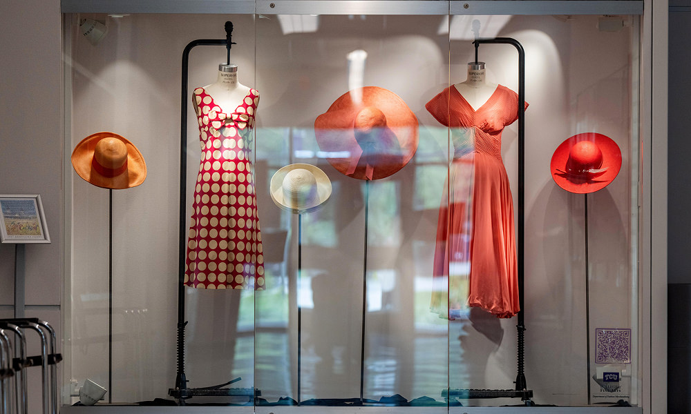Display window